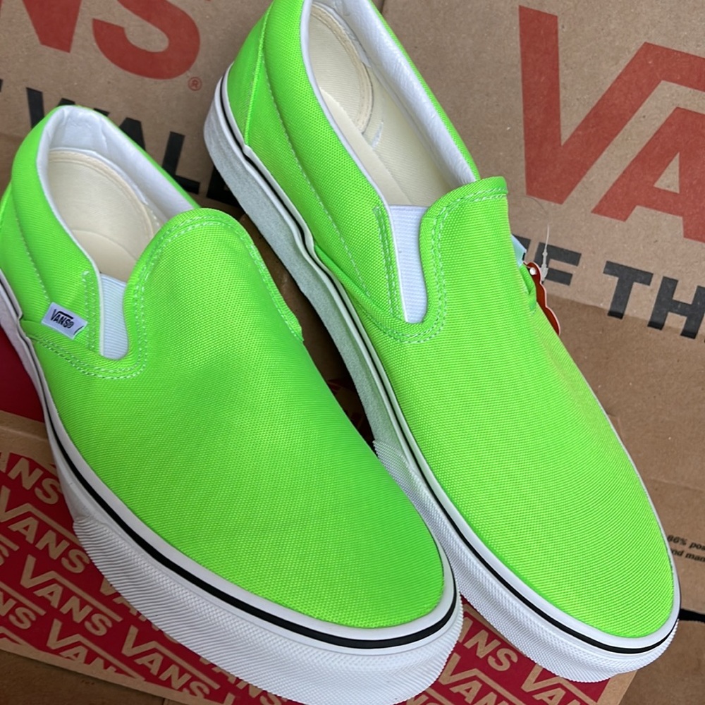 Vans Classic Slip On Neon Green Gecko/True White sneakers WMNS